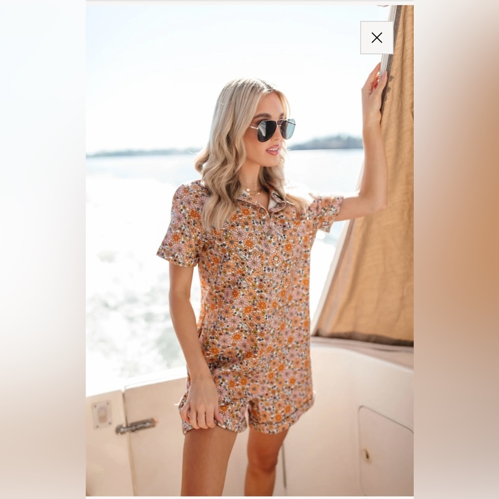 Denim Floral Peach Romper. Size: Small